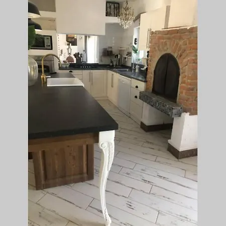 Havuzlu Tas Vakantiehuis