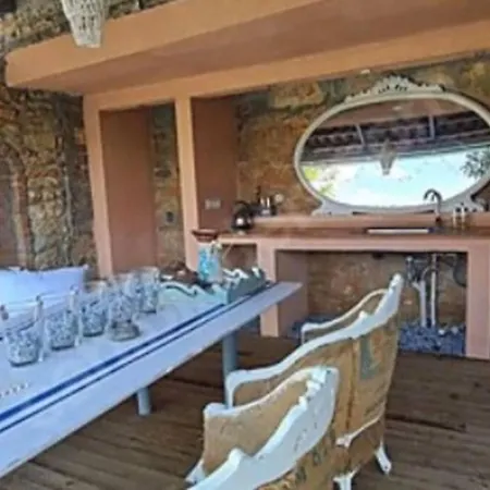 Havuzlu Tas Ferienhaus